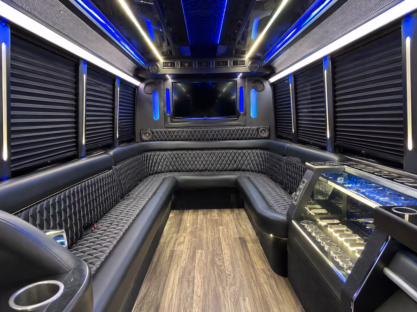 rent a palmdale prom party bus or charter bus today